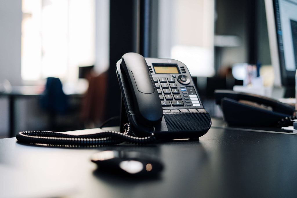 Five differences between IP phone VS traditional